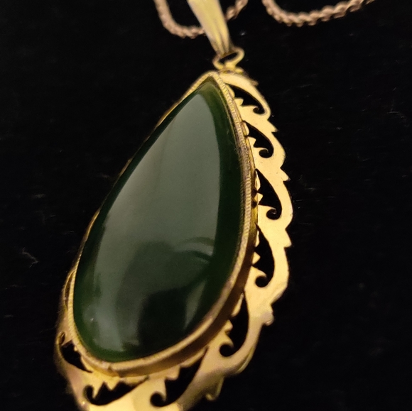 Vintage Genuine Nephrite Jade Necklace - Picture 7 of 12